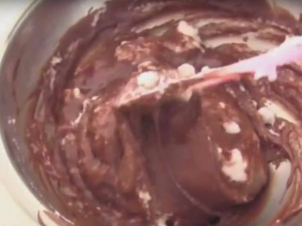 Najhitrejša in najlažja čokoladna torta